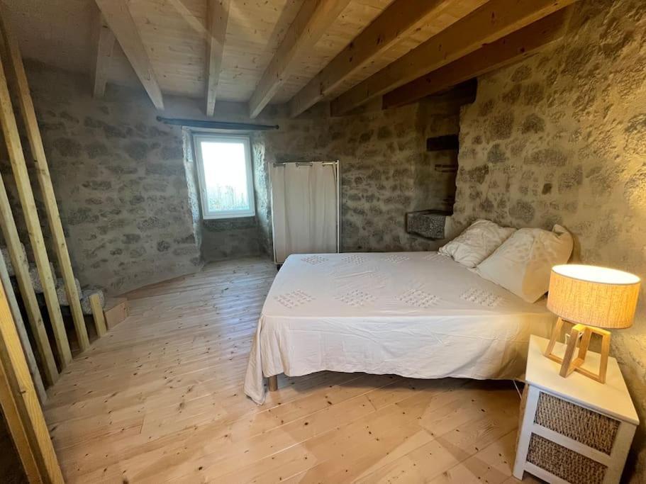 Loue Ancien Moulin A Vent Avec Piscine Et Jacuzzi Villa Neuvy-Bouin Exterior photo