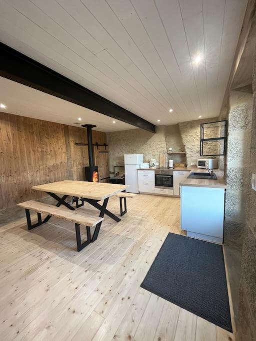 Loue Ancien Moulin A Vent Avec Piscine Et Jacuzzi Villa Neuvy-Bouin Exterior photo